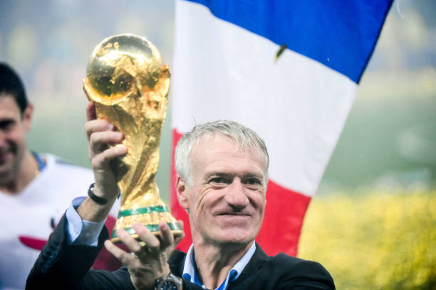 表现得更为 表现得更为